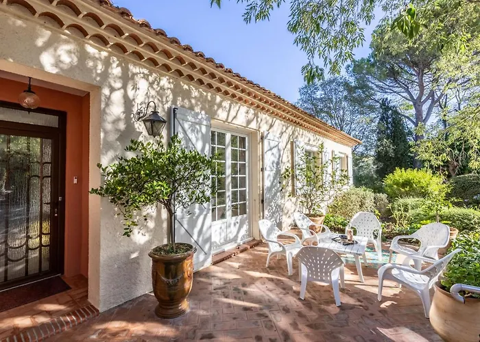Le Clos Saint Emilie - Tennis & Piscine By Interhome 別荘