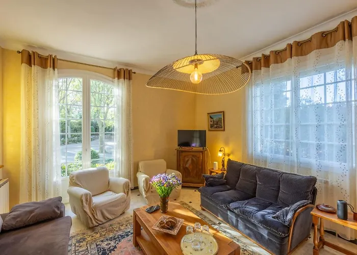 別荘 Le Clos Saint Emilie - Tennis & Piscine By Interhome *